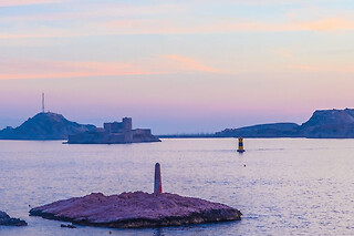 Soirée sunset & dîner à bord d'un catamaran depuis Marseille