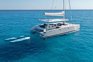 Demi-journée Catamaran avec skipper depuis Marseille