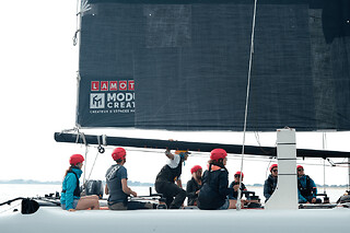Demi-journée en Catamaran au départ de Larmor-Baden (56) - Demi-journée