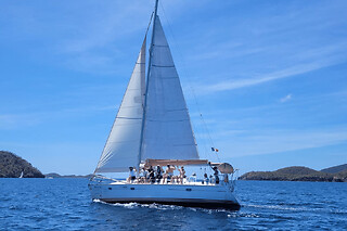 Excursion en voilier et snorkeling aux Saintes (97)