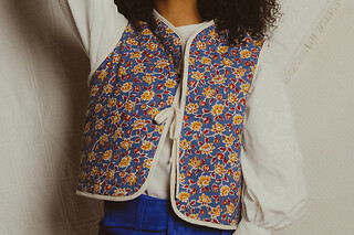 Atelier de couture d'un gilet sans manches à Bordeaux (33)