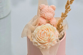 Atelier bougie en bouquet de fleurs à Lagny-sur-Marne (77)