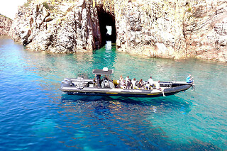 Balade en semi-rigide Les Roches Rouges avec baignade de Porto