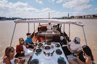 Visite guidée & brunch privé sur un bateau à Bordeaux (33)