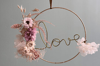 Atelier création de suspension en fleurs séchées à Bourges (18)
