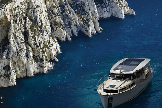 Journée en bateau dans les Calanques de Marseille, rive gauche