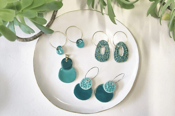 Atelier parure de bijoux en céramique Paris 15ème