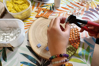 Atelier d'initiation à la Mosaïque à Niévroz (01)