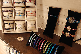 Atelier bijoux en micro macramé à Veyrignac (24)