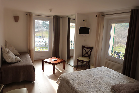 Hôtel Restaurant Le Lachens - photo 1
