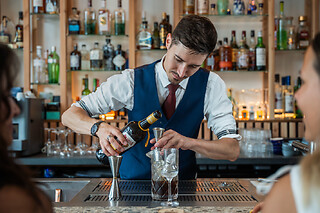 Atelier cocktail & mixologie avec un professionnel à Bordeaux