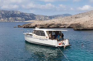 Croisière baignade dans les calanques du Frioul, rive droite