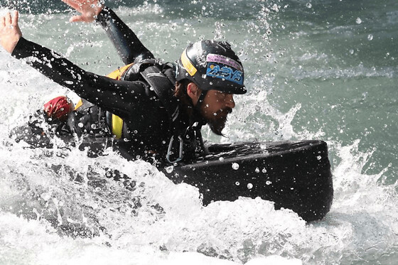 Descente initiation en Hydrospeed sur l'Isère (73)
