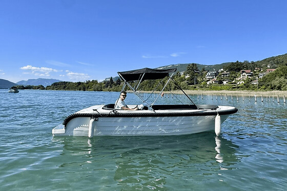 Location de bateau sans permis 7 p. Port de Mémard Aix-les-Bains