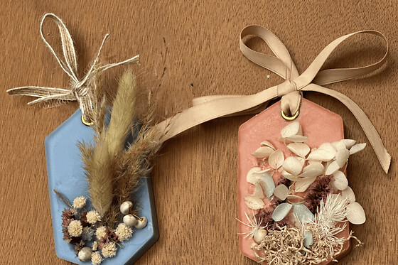 Atelier bougie pendentifs décorée en fleurs séchées (77)
