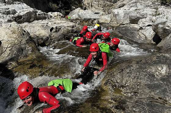 Canyoning dans le canyon Graine de rockeur en Lozère (48)