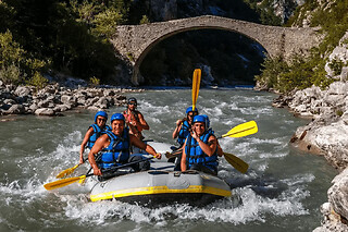 Rafting découverte dans les Gorges du Verdon (04)