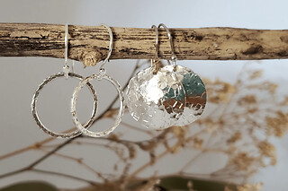Atelier boucles d'oreilles en argent à Martignas-sur-Jalle (33)