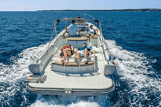 Location de bateau à moteur à Agay (83) - 1/2 journée - Haute saison