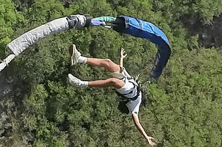 Saut pendulastique au Viaduc de la Fontaine à Saint-Leu