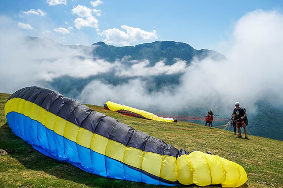 Initiation au pilotage de parapente dans la Vallée d'Aspe (64)