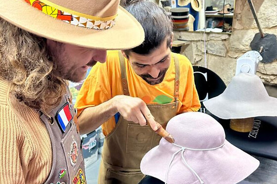 Atelier création de chapeau à Gorbio (06)