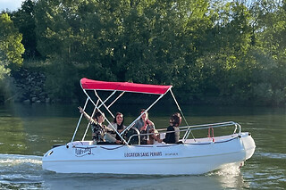 Location de bateaux sans permis à Rochetaillée-sur-Saône (69) - Location  2h - Aller Retour  Tour de l’ Ile Barbe