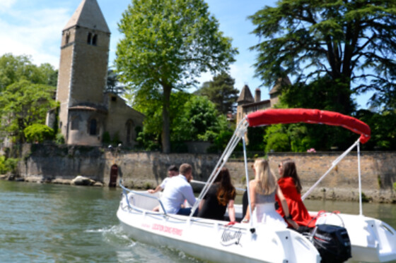 Location de bateaux sans permis à Rochetaillée-sur-Saône (69) - Location  2h - Aller Retour  Tour de l’ Ile Barbe