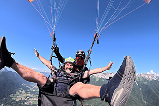 Vol Sensations en parapente au-dessus du lac d'Annecy