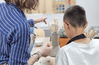 Atelier parent/enfant découverte du modelage à Clichy (92)