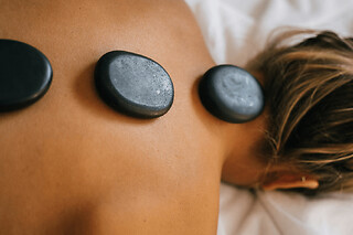 Massage aux pierres chaudes à Reims (51)