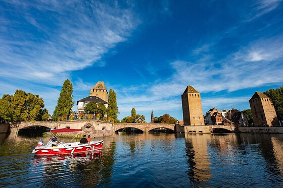 Location de bateau électrique (9 pers. max) à Strasbourg - Location Elite 1 heure