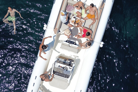 Location bateau pour 14 personnes en journée à Hyères (83)
