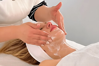 Massage relaxant à Paris 9ème - Vague Californienne - 30 Min