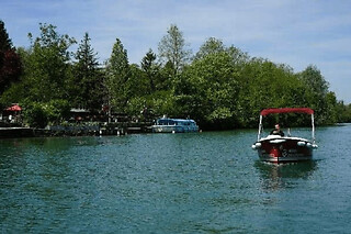 Location de bateau électrique (11 pers) à Meaux (77) - Location Most 1 heure