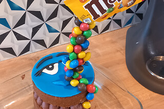 Atelier pâtisserie d'un Gravity Cake à Lorleau (27)