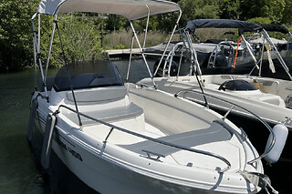 Location de bateau sans permis 6 p. Port de Mémard Aix-les-Bains