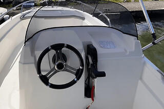 Location de bateau sans permis 6 p. Port de Mémard Aix-les-Bains