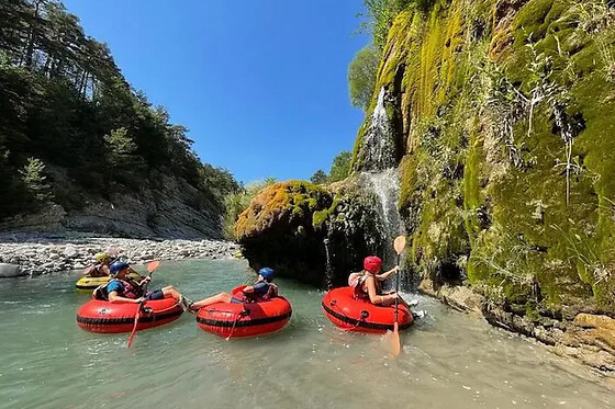 Tubing dans les gorges de Fontgaillarde au Verdon (04)
