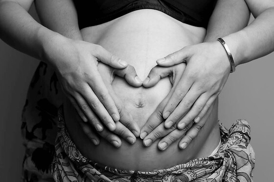 Shooting grossesse & maman/bébé à Paris 11ème - Séance grossesse