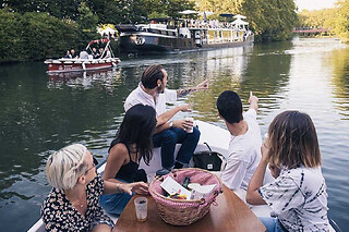 Location de bateau électrique (7 pers. max) à Lille - Location Scoop 1 heure