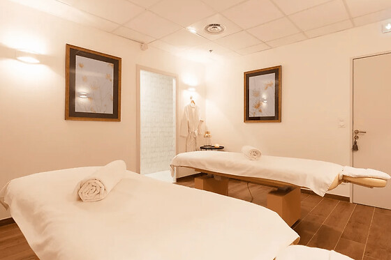 Spa privatif en duo à l'Hôtel Renaissance Paris St Cloud (92)