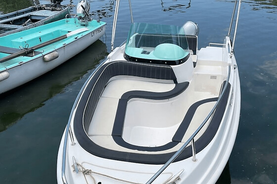 Location de bateau sans permis 5 p. Port de Mémard Aix-les-Bains
