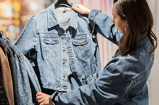 Atelier customisation d'une veste upcycling à Paris 2ème