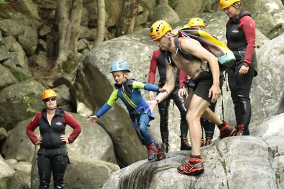 Canyoning tyrolienne splach  à Borne (07)