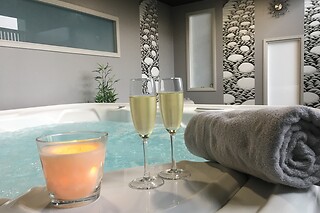 Un accès au spa privatif avec bain à remous et matelas hydromassant pour deux à l'Espace Bien-Être ISTA à Noyal-sur-Vilaine (35)