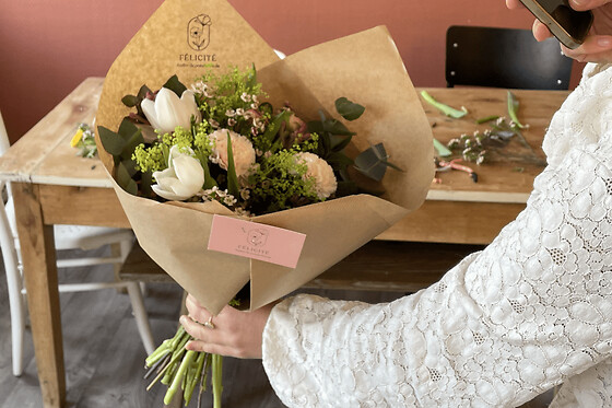 Atelier création d’un bouquet de fleurs de saison à Mouvaux (59)
