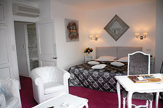 Un séjour gourmand en duo à La Bastide de Tourtour Hôtel et Spa à Tourtour (83)