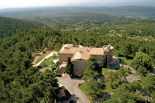 Un séjour gourmand en duo à La Bastide de Tourtour Hôtel et Spa à Tourtour (83)