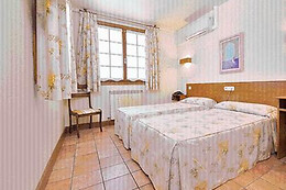 HOSTAL RURAL LORENTXO